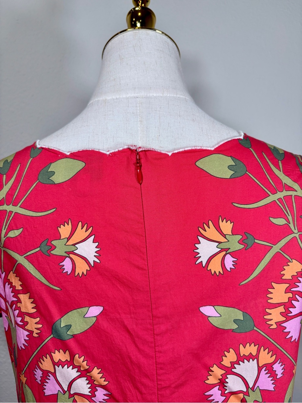 Elizabeth James Louisa Scalloped Shift Dress in Indian Flower-Poppy Size Small - Picture 8 of 12